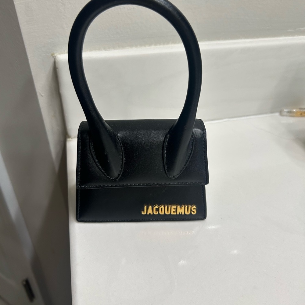 Jacquemus Black Chiquito
Signature leather mini handbag
